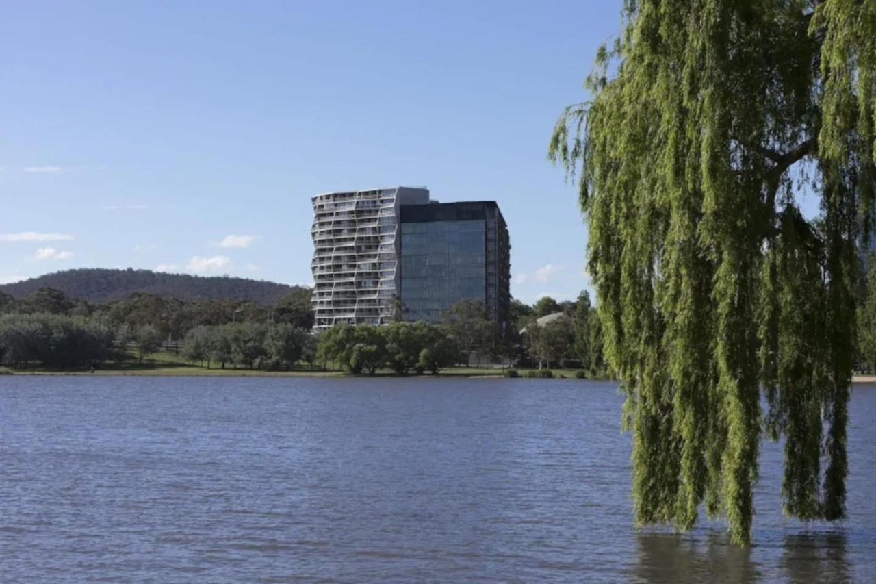With Mountain Views Nishi Canberra